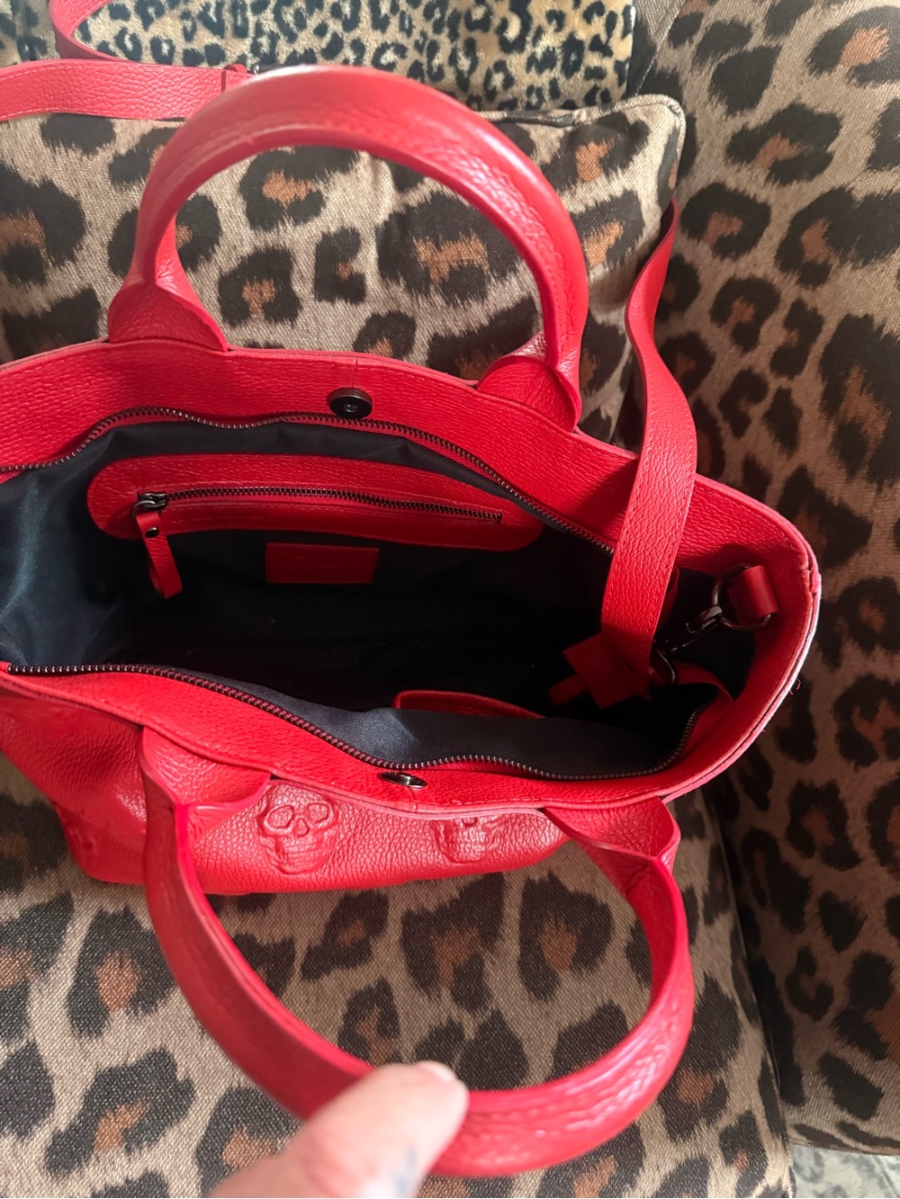 IO Pelle Italia Red Skull-Embossed Pebbled Leather Tote Bag Made in Italy - Picture 3 of 4